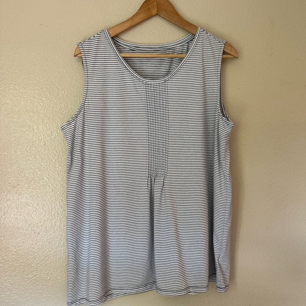 ❇️Lands' End Navy and White Striped Tank Top 2 for $22 ❇️